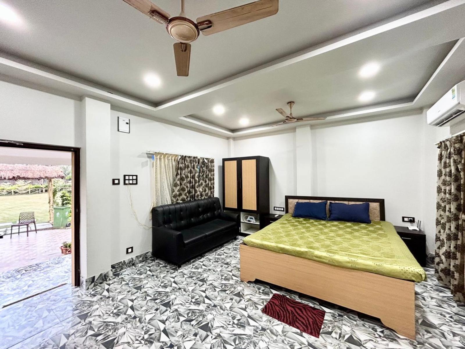 Palli Bangla Resort, Near Ruby Hospital, Anandapur Kolkata Luaran gambar