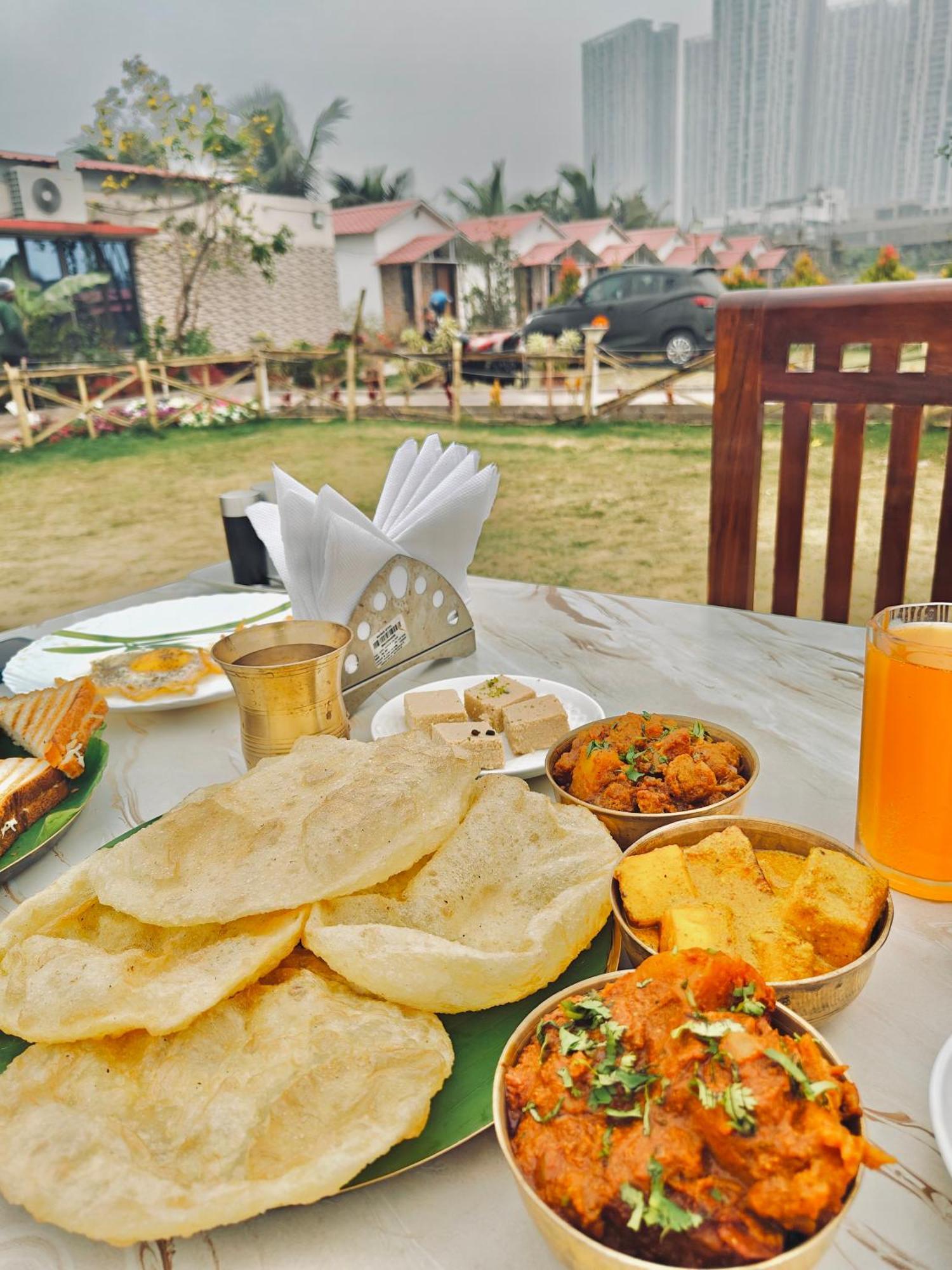 Palli Bangla Resort, Near Ruby Hospital, Anandapur Kolkata Luaran gambar