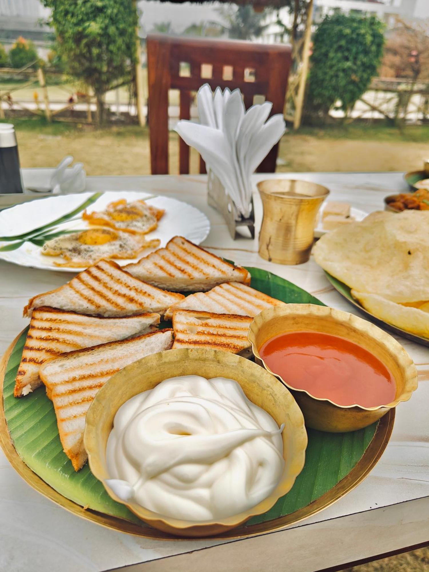Palli Bangla Resort, Near Ruby Hospital, Anandapur Kolkata Luaran gambar