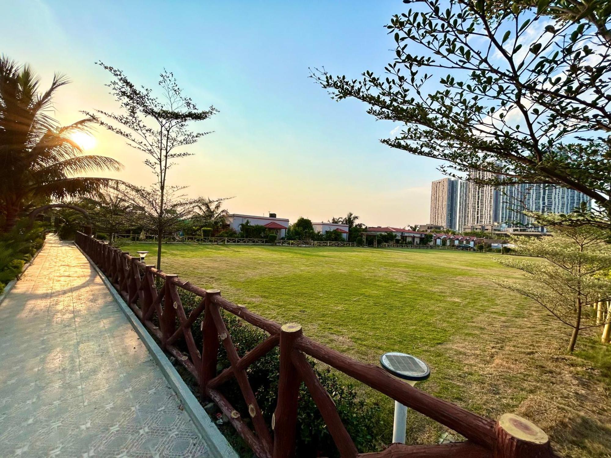 Palli Bangla Resort, Near Ruby Hospital, Anandapur Kolkata Luaran gambar