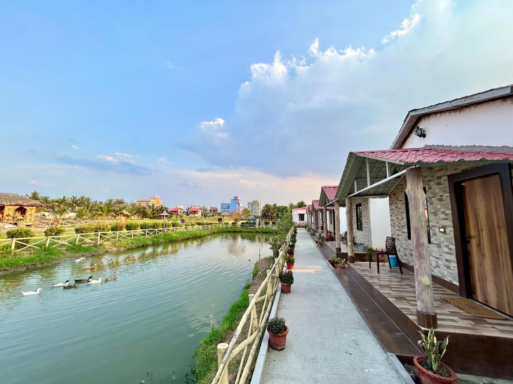 Palli Bangla Resort, Near Ruby Hospital, Anandapur Kolkata Luaran gambar