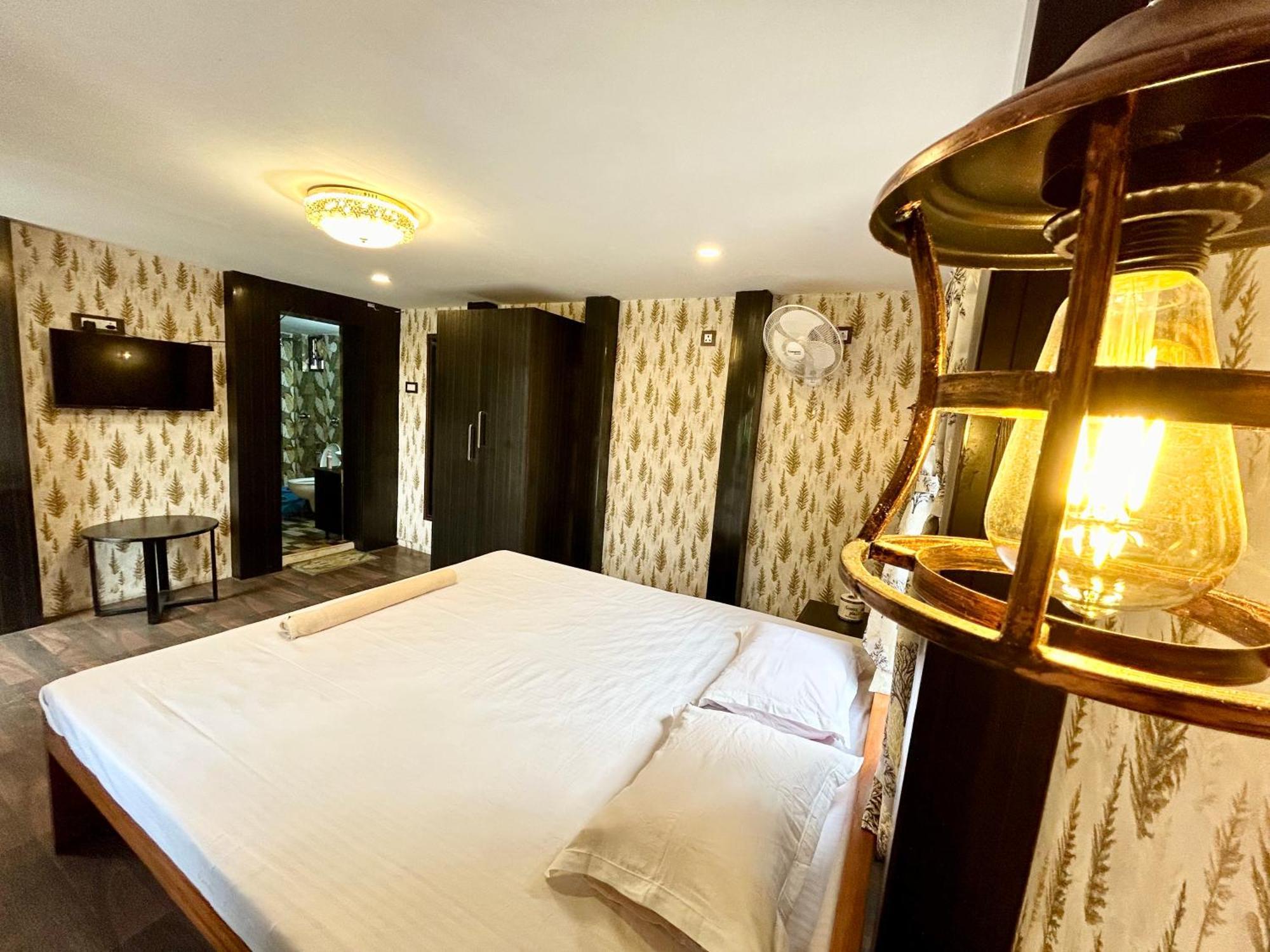 Palli Bangla Resort, Near Ruby Hospital, Anandapur Kolkata Luaran gambar