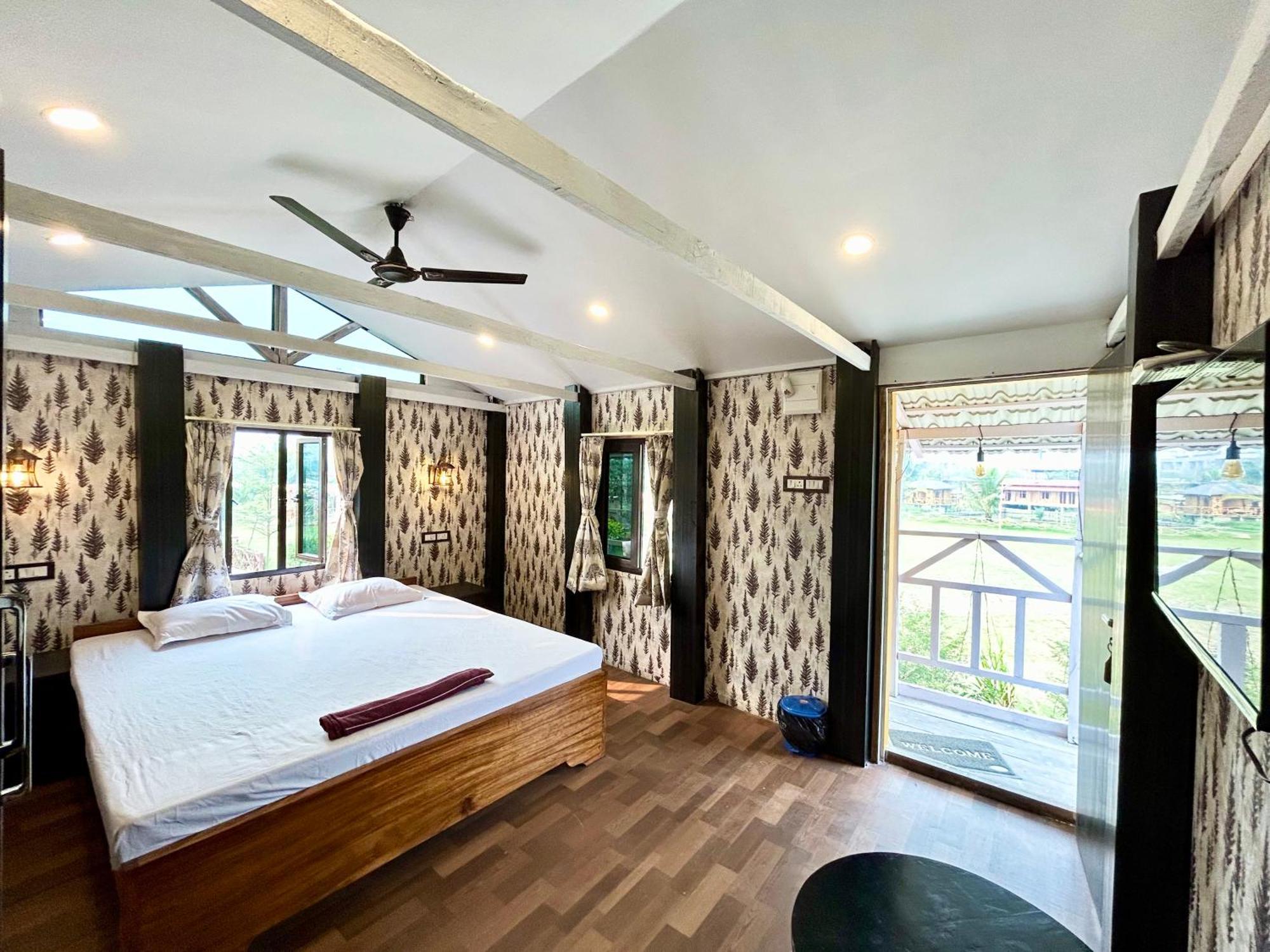 Palli Bangla Resort, Near Ruby Hospital, Anandapur Kolkata Luaran gambar