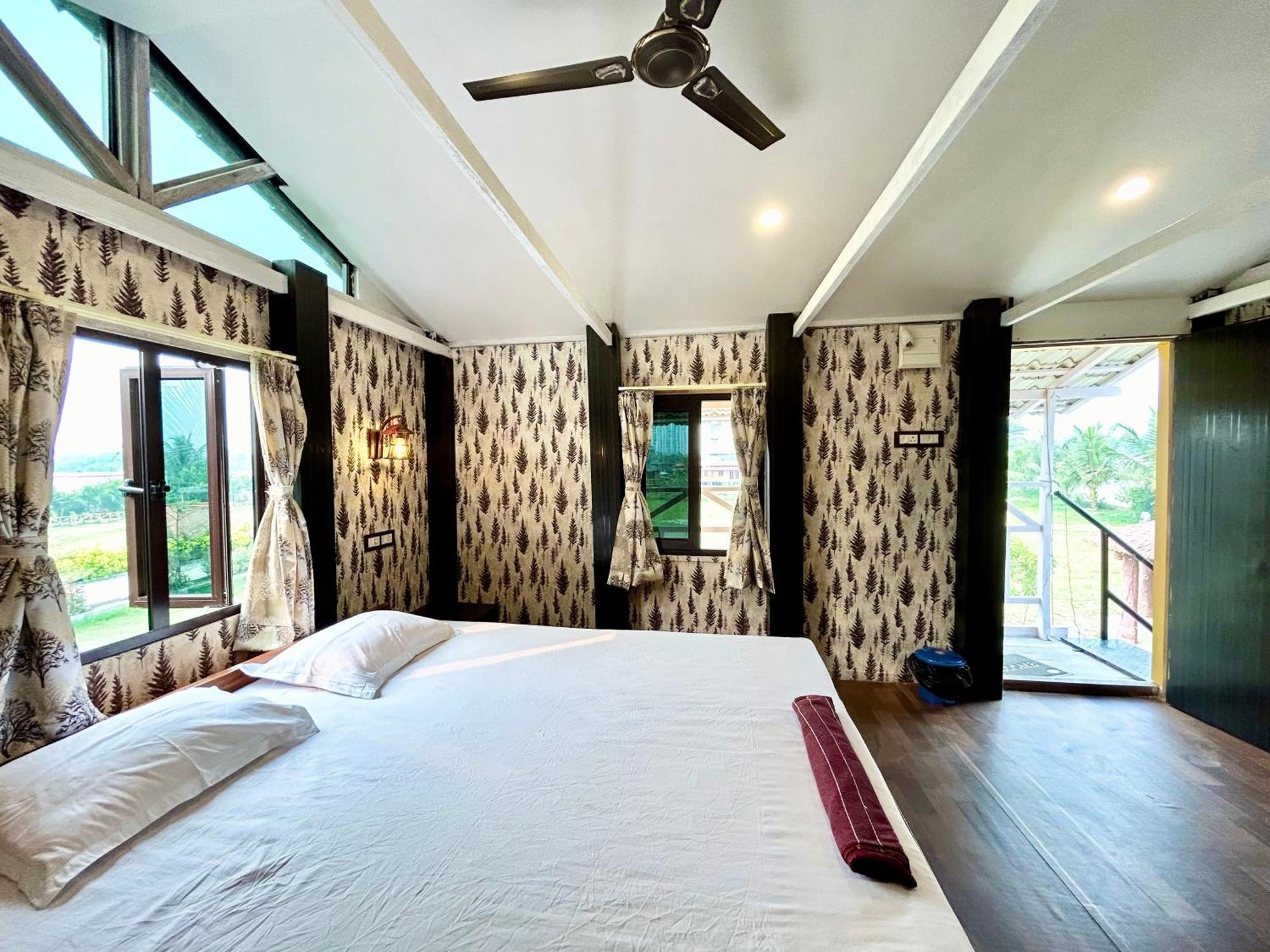 Palli Bangla Resort, Near Ruby Hospital, Anandapur Kolkata Luaran gambar